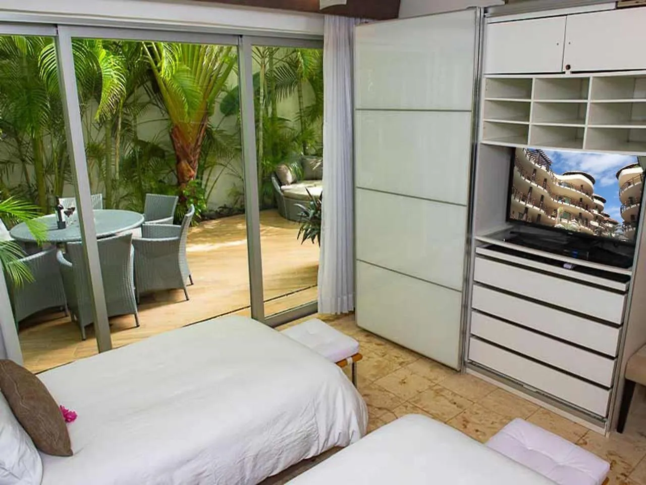 Magia Beachside Condo 신데 델 카르멘 아파트호텔