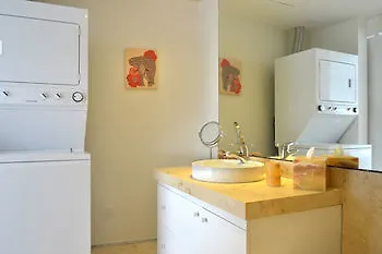 Magia Beachside Condo 신데 델 카르멘 아파트호텔