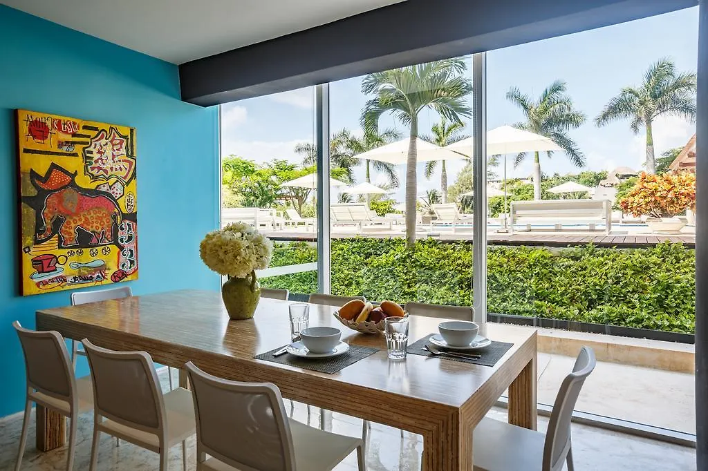 Magia Beachside Condo 신데 델 카르멘 아파트호텔